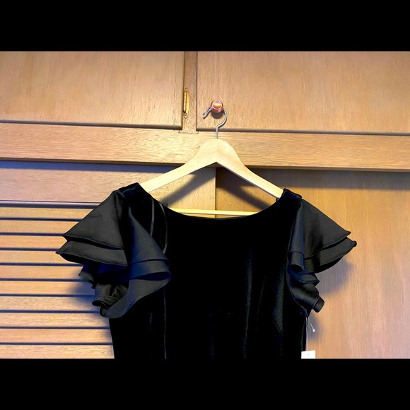 Eliza J 12p Trumpet Gown - Picture 3 of 5